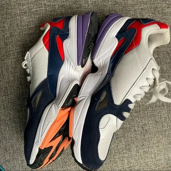 Adidas Falcon Retro Sneakers Size 7 - Picture 3 of 10
